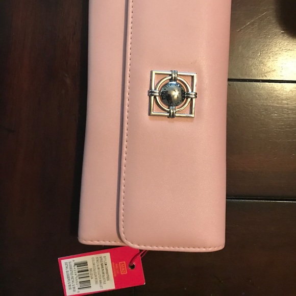 Wallet - Picture 1 of 2